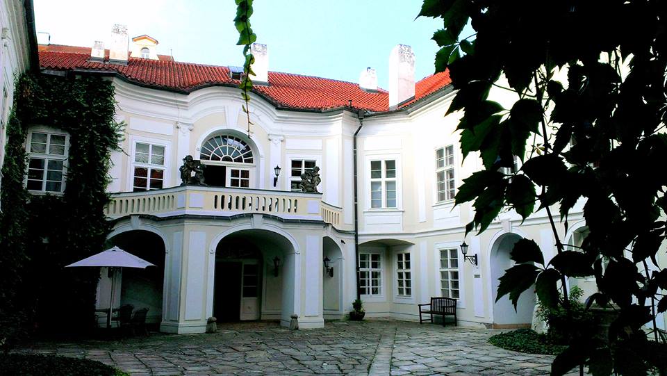 Mamaison Pachtuv Palace exterior